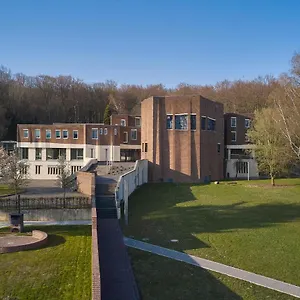 https://katholische-akademie-schwerte.topcolognehotels.com