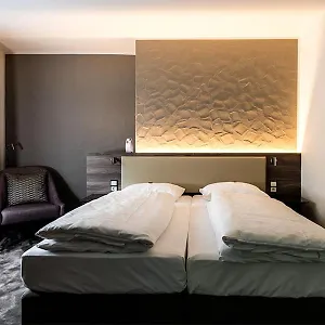 https://hotel-am-park.stuttgart-hotel.com